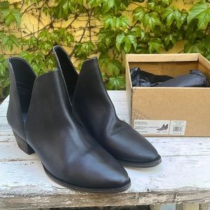 NIB Free People Women's Charm Double V Ankle Women’s Size 9.5 BLACK leather